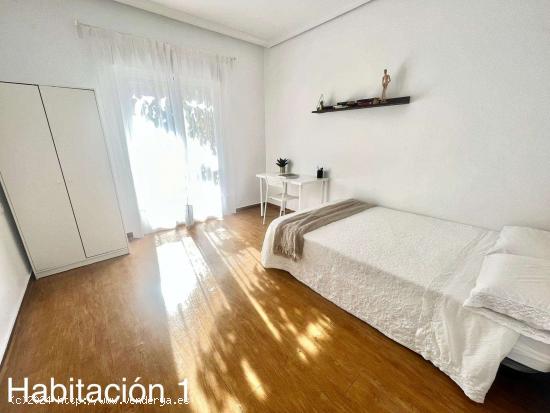  Luminosa habitación con cama de matrimonio equipada para estudiantes - SEVILLA 