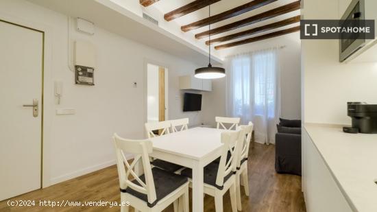 Apartamento entero de 2 dormitorios en Barcelona. - BARCELONA