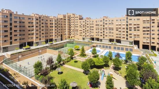 Apartamento de 4 dormitorios en alquiler en Vicálvaro, Madrid - MADRID