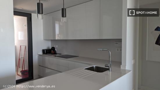 Apartamento entero de 2 dormitorios en Benidorm - ALICANTE