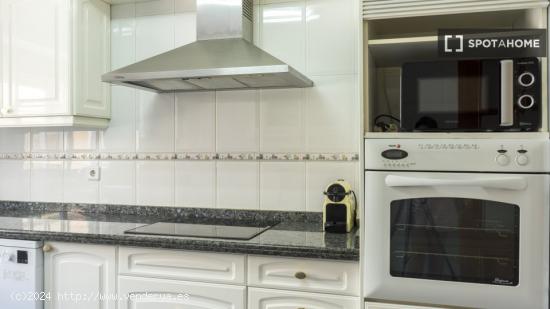 Apartamento completo de 3 dormitorios en Málaga - MALAGA