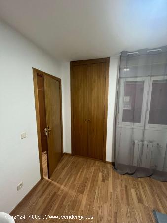  Se alquilan habitaciones en un apartamento de 4 dormitorios en Getafe - MADRID 