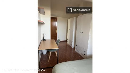 Habitación en piso compartido en Jaén - JAEN