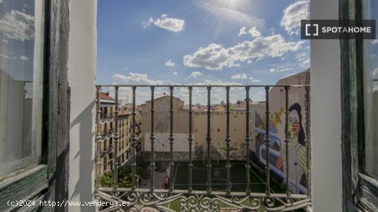 Habitación en piso compartido en madrid. - MADRID