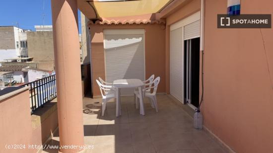 Apartamento entero de 2 dormitorios en Port de Sagunt - VALENCIA