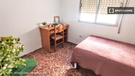 Habitación en piso compartido en Montcada, Valencia - VALENCIA