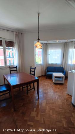  Apartamento de 3 dormitorios en alquiler en L'Eixample, Barcelona - BARCELONA 