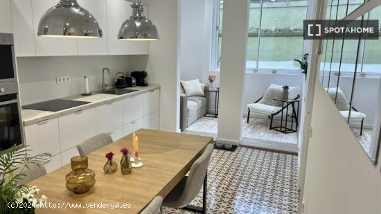 Apartamento entero de 2 dormitorios en Barcelona. - BARCELONA