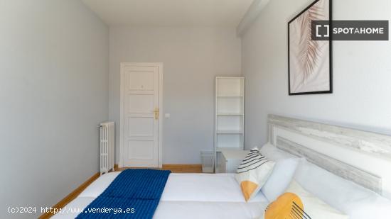 Habitaciones en alquiler en el apartamento de 5 dormitorios en Moncloa - MADRID