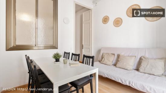 Piso entero de 5 habitaciones en barcelona. - BARCELONA