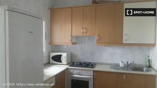 Se alquila habitación en piso compartido en Cartagena - MURCIA