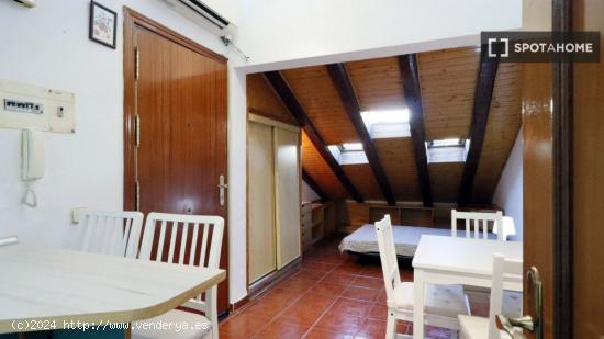 Apartamento tipo estudio en alquiler en Malasana-Universidad - MADRID