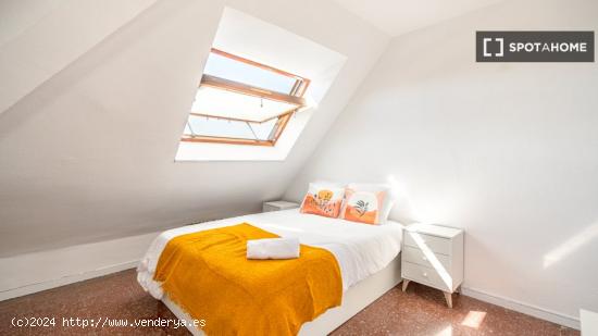 Preciosa habitación en alquiler en piso compartido en Madrid - MADRID