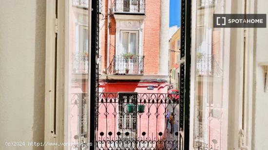 Apartamento de 4 dormitorios en alquiler en madrid. - MADRID