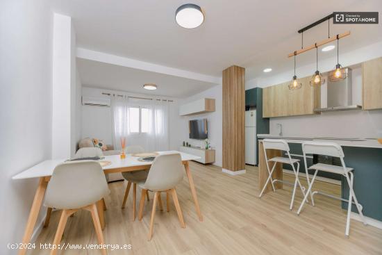  Piso de 4 habitaciones en alquiler en L'Olivereta - VALENCIA 