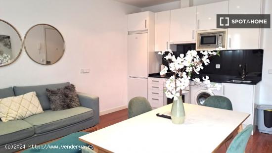 Apartamento de 2 dormitorios en alquiler en Madrid Centro - MADRID