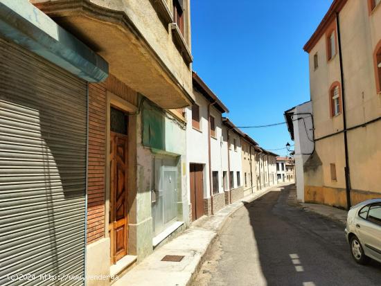 DISPONIBLE A LA VENTA PISO DE ORIGEN EN CARRION DE LOS CONDES. PALENCIA - PALENCIA