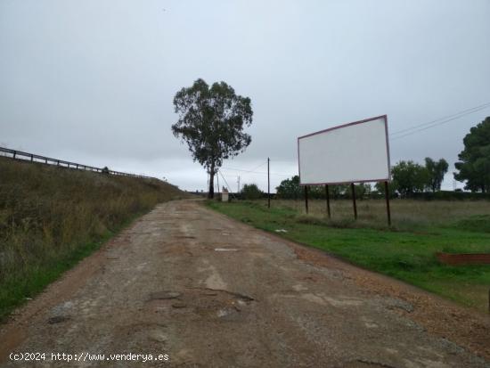 CASABANCO VENDE TERRENO   EN ALMENDRALEJO. - BADAJOZ