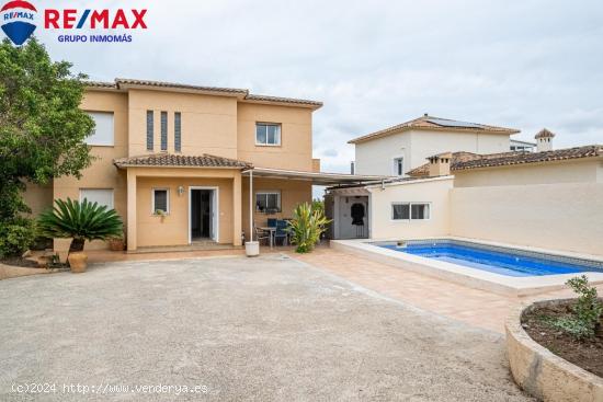  Espaciosa Casa con Vistas al Mar en Urbanización Bello Horizonte I ( 2 VIVIENDAS Y SOTANO ) - ALICA 