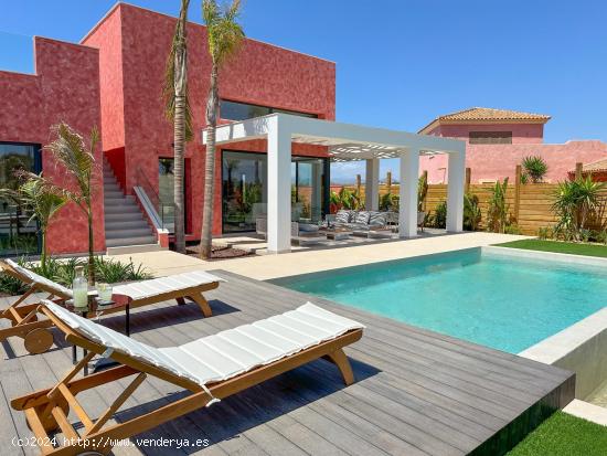 Villa de Lujo en Desert Springs: Elegancia, Confort y Vistas Inigualables - ALMERIA