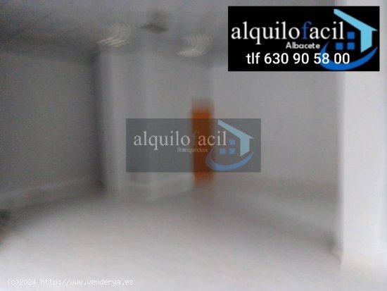 SE ALQUILA LOCAL - PADRE ROMANO - 90 METROS - 750 €