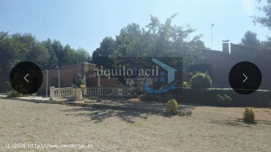 SE VENDE PARCELA/ CARRETERA DE JAEN/ 4200 METROS,/ 255000€