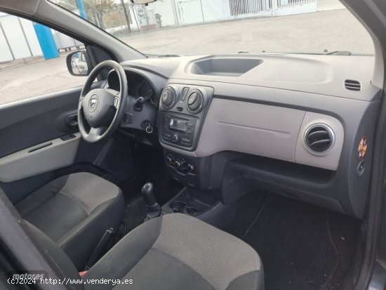 Dacia Lodgy 1.6i  7 PLAZAS de 2015 con 150.000 Km por 9.275 EUR. en Madrid