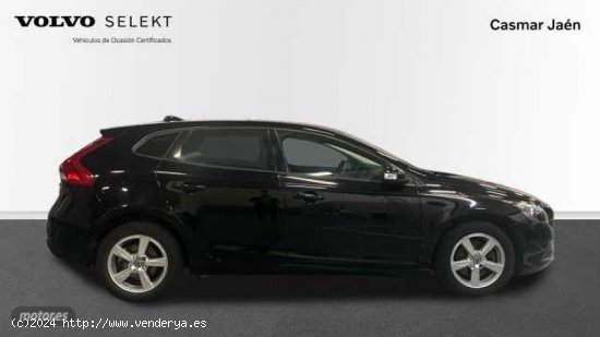 Volvo V 40 V40 D2 Kinetic Manual de 2015 con 125.600 Km por 12.000 EUR. en Jaen