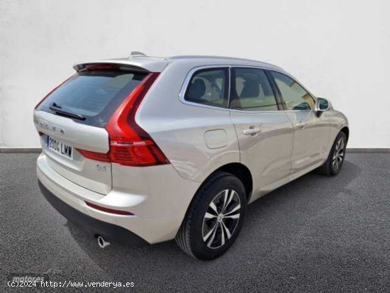 Volvo XC 60 B4 Momentum Pro FWD Aut. 5P de 2021 con 53.520 Km por 35.900 EUR. en Sevilla