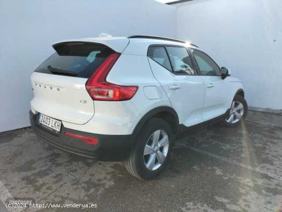 Volvo XC40 TODOTERRENO 1.5 T3 163CV 5P de 2020 con 57.895 Km por 25.900 EUR. en Sevilla