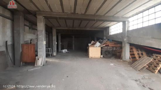  NAVE INDUSTRIAL CON OFICINA Y APARCAMIENTO EN LA VALENZÁ. - ORENSE 