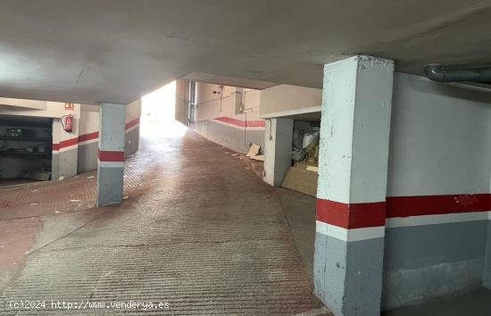 Plaza de parking, amplia, en el centro de la población - TARRAGONA