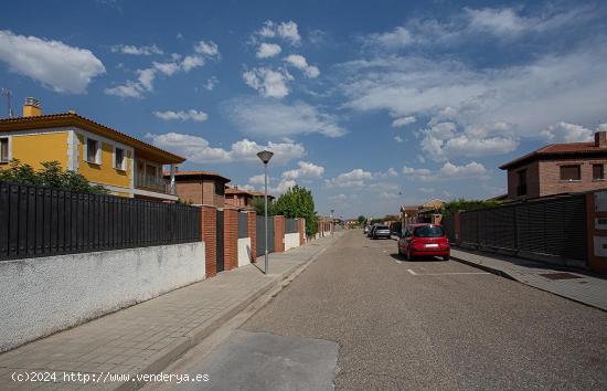 CHALET INDIVIDUAL VENTA ALDEAMAYOR DE SAN MARTIN ( VALLADOLID) - VALLADOLID