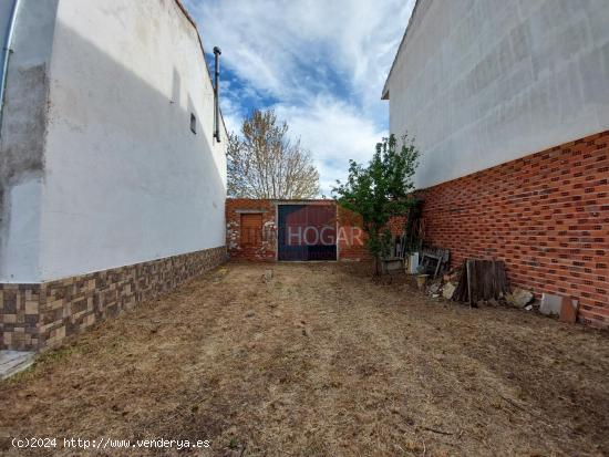 CASA CON PARCELA  EN VENTA EN SANCHIDRIÁN, ÁVILA - AVILA