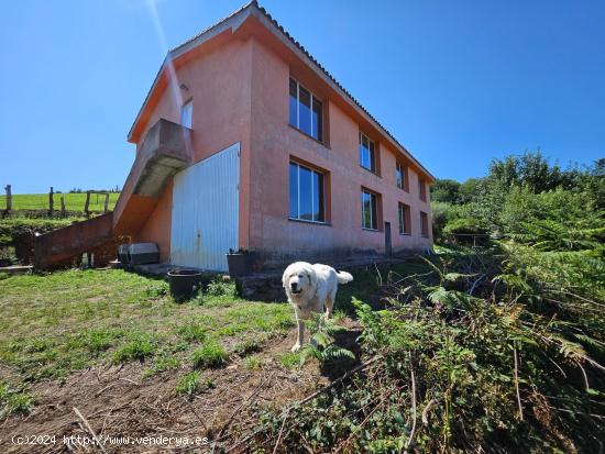 Espectacular casa rural de 400 m2 en Finca con magníficas vistas de la sierra - ASTURIAS