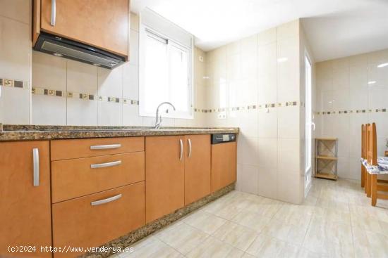 VENTA PISO CON GARAJE, TRASTERO Y PISCINA COMUNITARIA - MURCIA