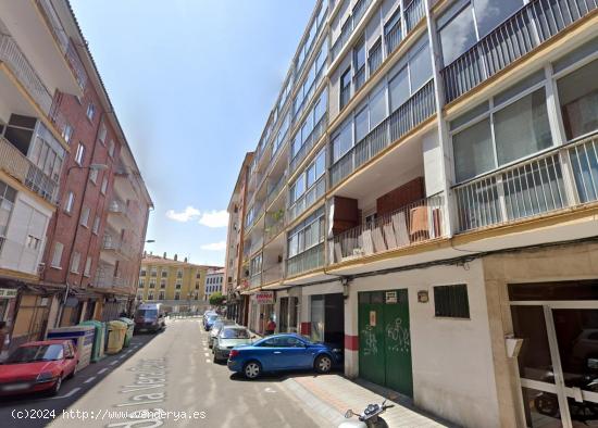  SE VENDE PLAZA DE GARAJE EN ZONA SAN PABLO - PALENCIA 