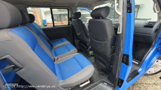 Volkswagen Caravelle 2.5 tdi 130cv de 2007 con 243.000 Km por 16.500 EUR. en Cordoba