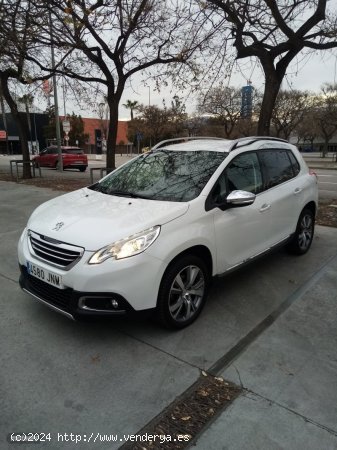 Peugeot 2008 Allure BlueHDI 100 de 2016 con 92.100 Km por 10.490 EUR. en Barcelona