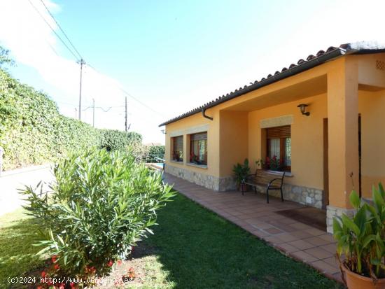 Espectacular casa en La Llacuna para entrar a vivir, 5 hab. dobles, 2 baños, aseo, amueblada. - BAR