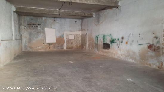 Local de 130 m2 en el centro del pueblo. - TARRAGONA