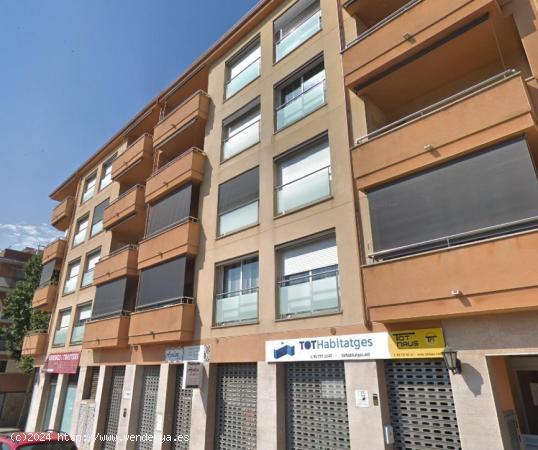 LOCAL COMERCIAL A ESPARREGUERA - BARCELONA