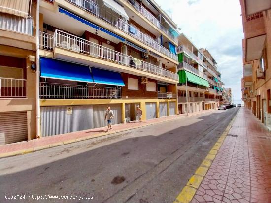  Piso de 3 habitaciones en playa centro de Guardamar con cochera privada. - ALICANTE 