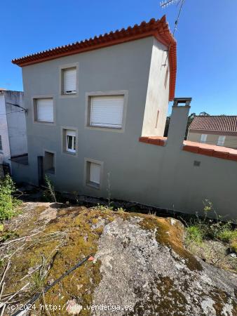 SE VENDE CASA A UN PASO DEL CENTRO DE RIBEIRA - A CORUÑA