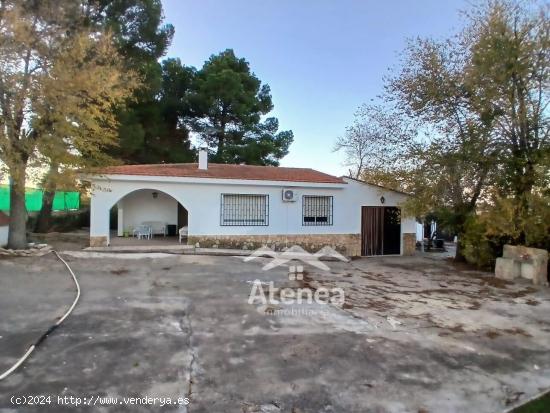 VIVIENDA CON PISCINA PROPIA A 4 KM DE ALBACETE - ALBACETE