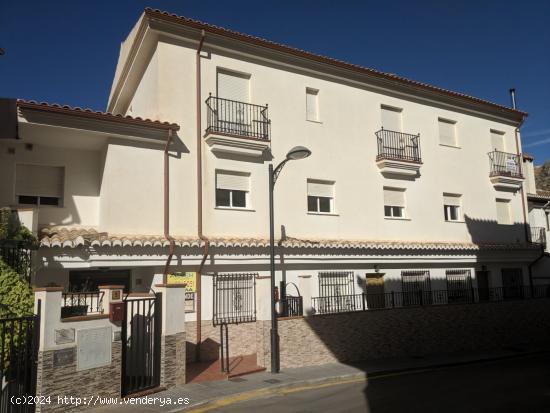 Plaza de aparcamiento en alquiler en Guejar Sierra. - GRANADA