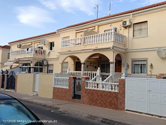  Se vende Bungalow planta baja en aguas nuevas - ALICANTE 