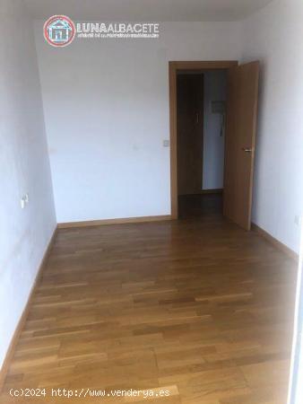 SE VENDE COQUETO APARTAMENTO  DE UNA HABITACION EN ZONA CORTE INGLÉS - ALBACETE