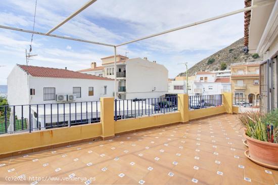 PRECIOSA CASA CON IMPRESIONANTES VISTAS AL MAR EN CASARONES (RUBITE) - GRANADA