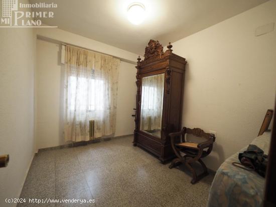 ¡Oportunidad de compra en Tomelloso! Piso con gran potencial en zona Calle Doña Crisanta - CIUDAD 